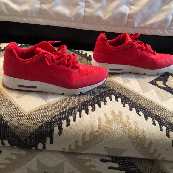 Nike Air sneakers - Picture 2 of 3